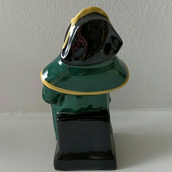 Royal Doulton England Dicken's Bumble Statue 4x2" - Picture 2 of 3